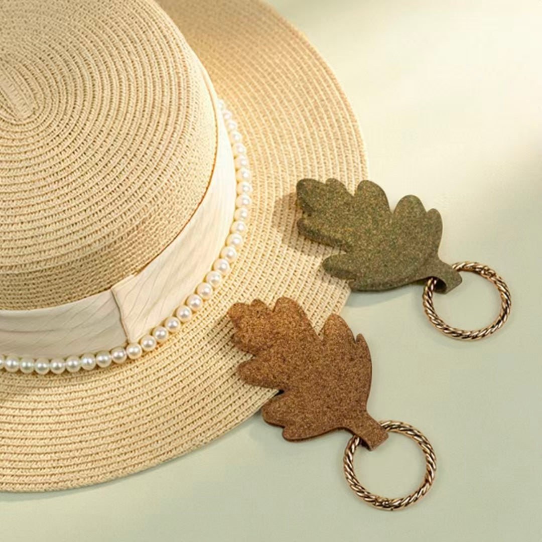 Two tone mugwort fiber oak leaf keychain, plastic-free bag pendant charm, natural herbal eco summer accessory
